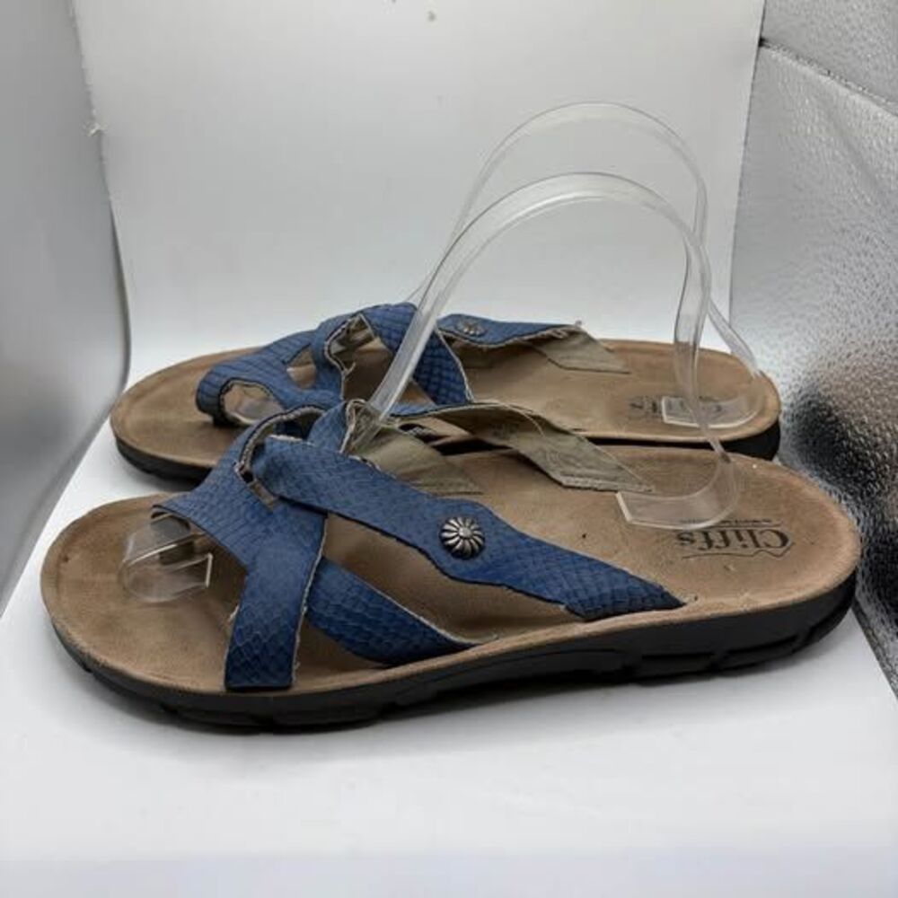 Women’s Cliffs Sandals Size 10